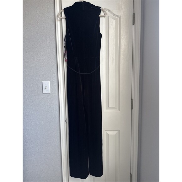 NWT Vince Camino Black Velvet Jumpsuit Surplice Neck Rope Belt Cocktail Size 6 - Picture 8 of 8